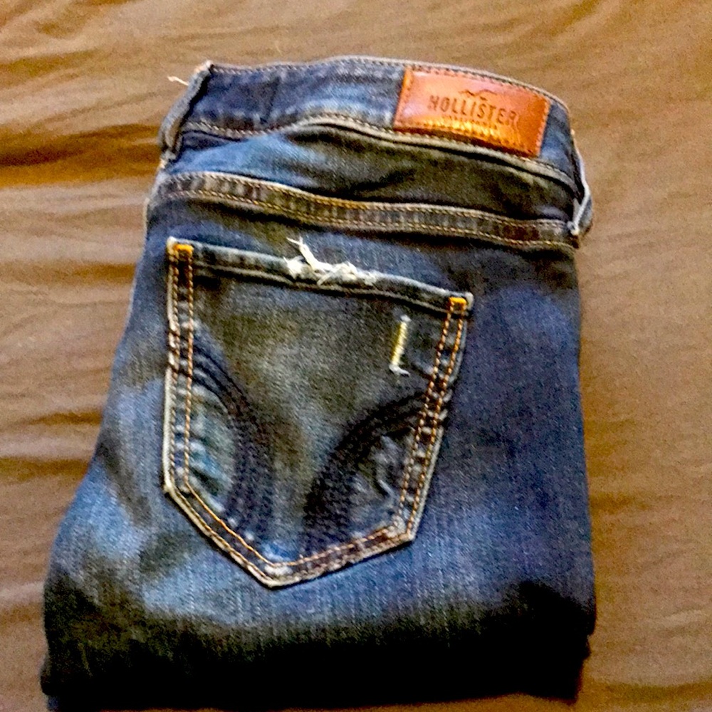 Hollister 00 distressed jeggings